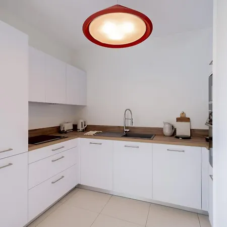 Daire Spacious 4br With Lovely Balcony Bordeaux